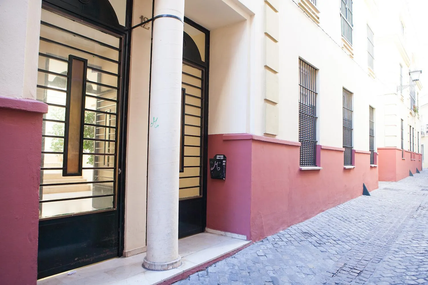 Ibarra Premium Apartment Seville 0*,